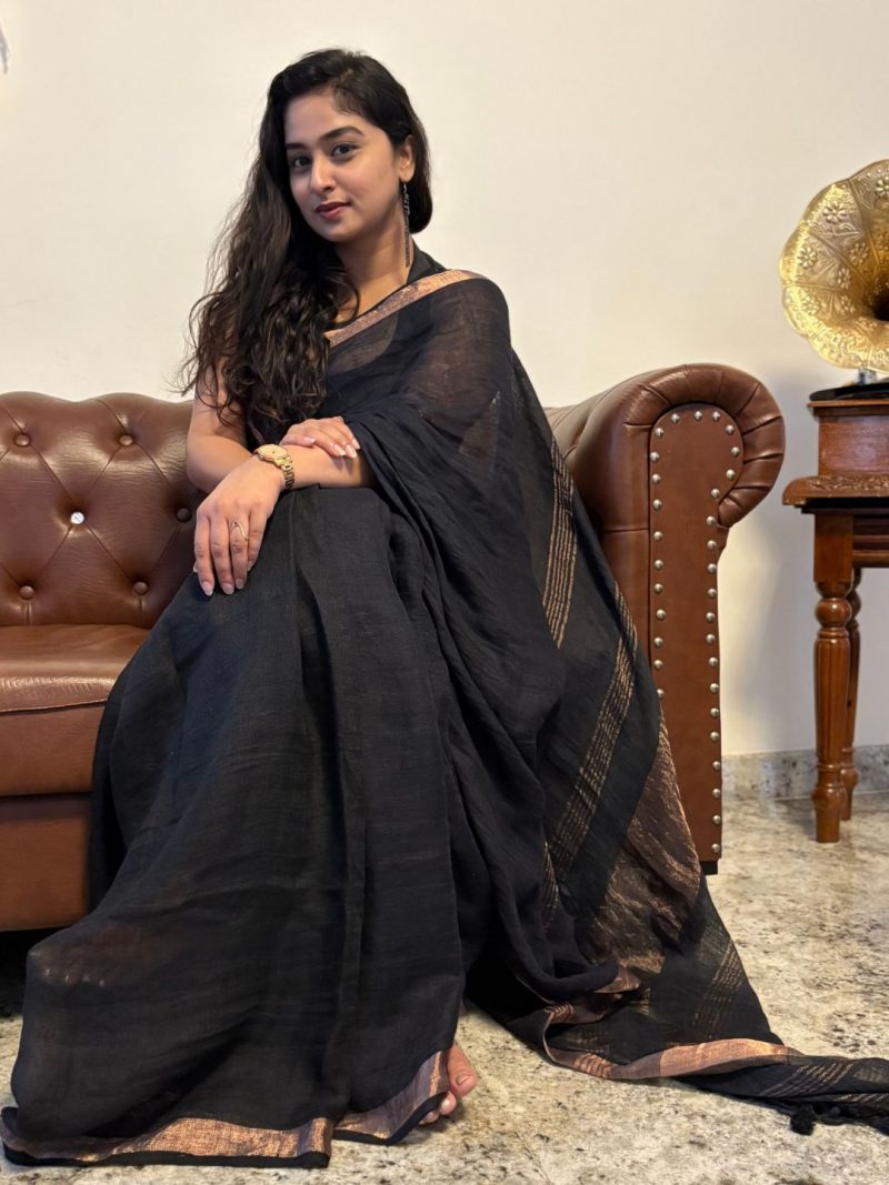 Eternal Noir – Handwoven Linen Saree - Image 3