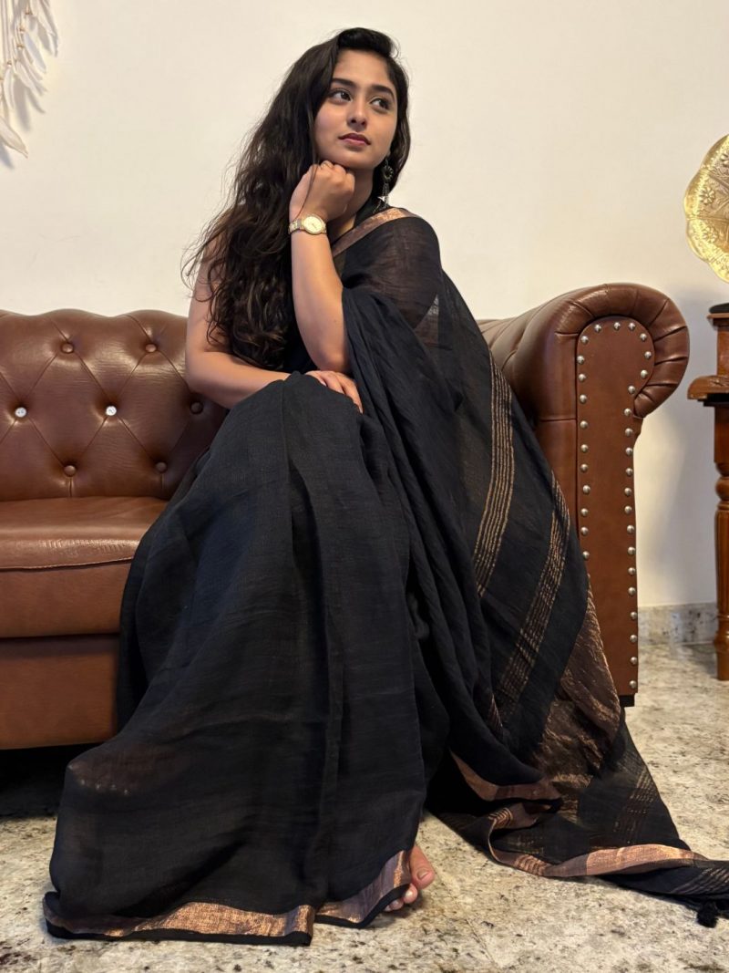 Eternal Noir – Handwoven Linen Saree